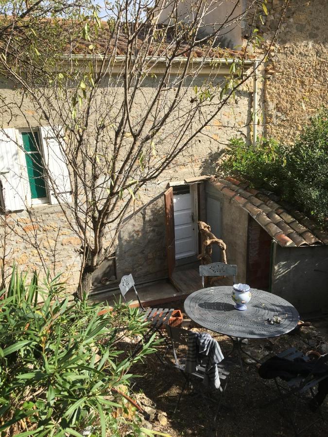 Chez Tatie Menie Bed & Breakfast Fraissé-des-Corbières Dış mekan fotoğraf