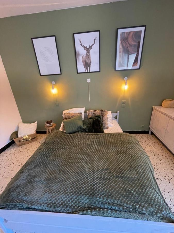 Chez Tatie Menie Bed & Breakfast Fraissé-des-Corbières Dış mekan fotoğraf