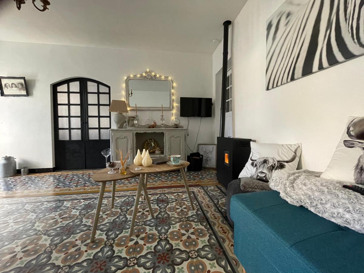 Chez Tatie Menie Bed & Breakfast Fraissé-des-Corbières Dış mekan fotoğraf